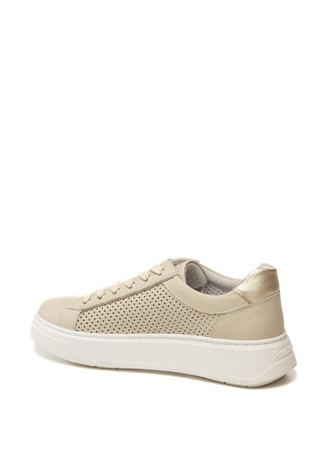Sneaker forata pelle beige NERO GIARDINI | E615274VELVET-710